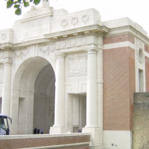 Menin-Gate-2.JPG