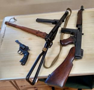 1901 weapons2